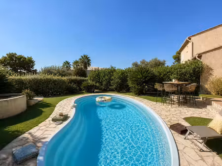 maison avec suite de plain pied et piscine