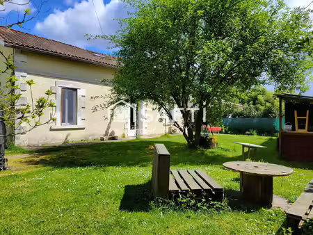 maison spacieuse proche des commodités