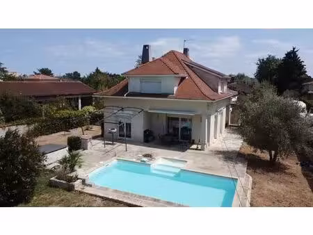 tournefeuille  maison familiale d'environ 160 m²  grand terrain  piscine et garage