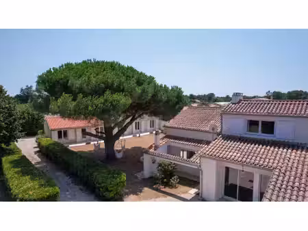 vente maison de luxe saint-pierre-d'oléron 10 pièces 238 m² <meta name="description" conte