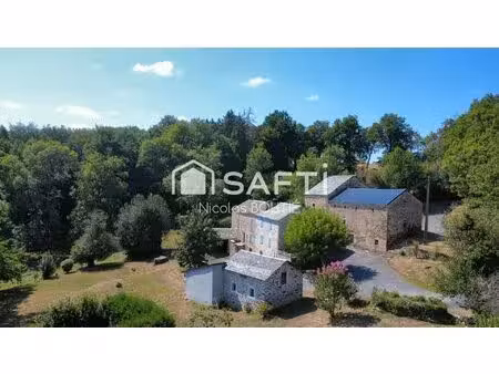 ensemble immobilier deux habitations et dépendances