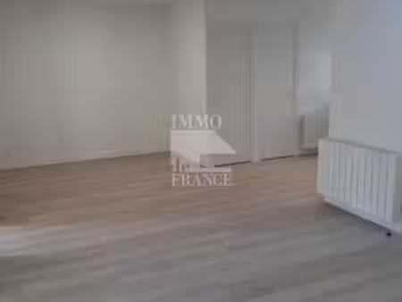 location appartement 3 pièces aux sables-d'olonne (85100) : à louer 3 pièces / 58m² les sa
