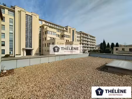location bureaux 450 m²