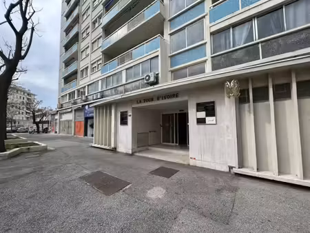 a louer - toulon le mourillon - bureau / local professionnel