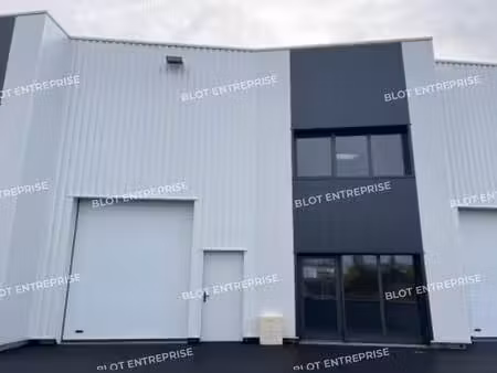 location local d’activités pleumeleuc 35137 195m²