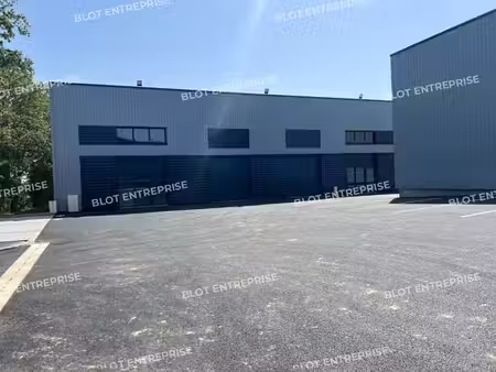 location entrepôt saint-aubin-du-cormier 35140 292m²