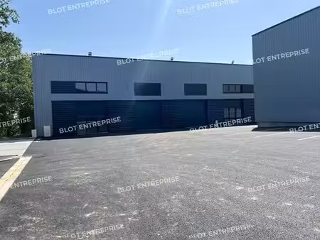 location local d’activités saint aubin du cormier 35140 292m²