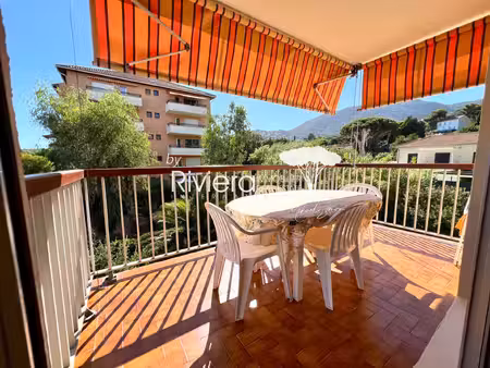 t3 avec terrasse et parking !