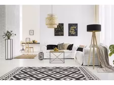 **retour à la vente: 5 pièces avec loggia + parking idéalement situé**