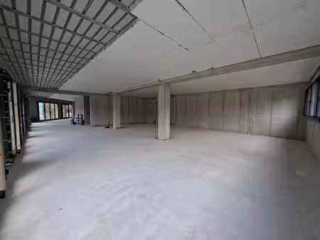 location commerce mouans sartoux 06370 90m²