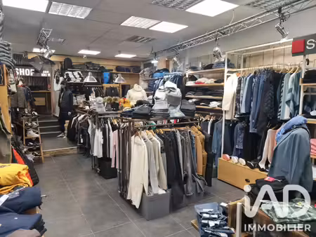 vente habillement  textile 145 m²