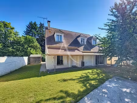 vente maison 7 pièces  135.00m²  guignes