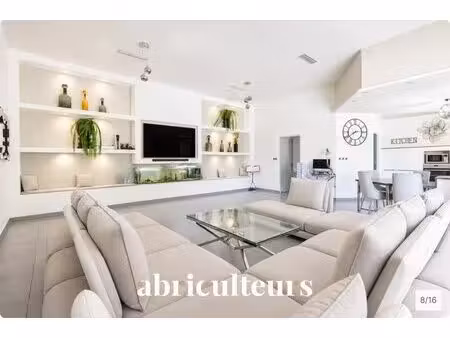 maison moderne avec prestations haut de gamme en vente à septèmes-les-vallons (13240)
