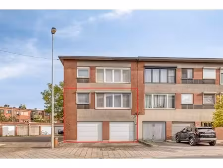 appartement te koop in merksem met 2 slaapkamers