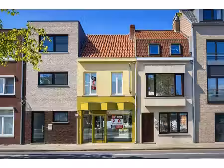 commercieel te koop in eeklo met 2 slaapkamers