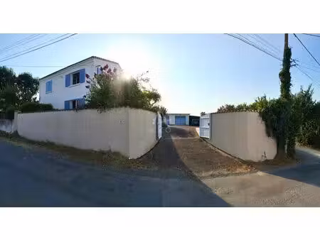 jolie maison avec jardin et garage à 5 mn des plages de st palais sur mer