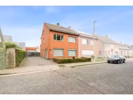 huis te koop in sint-niklaas met 3 slaapkamers