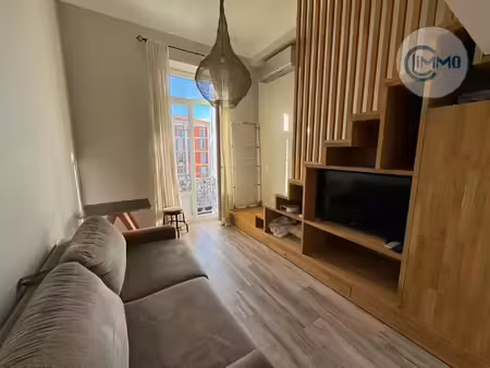 location nice – studio mezzanine meublé – hyper centre
