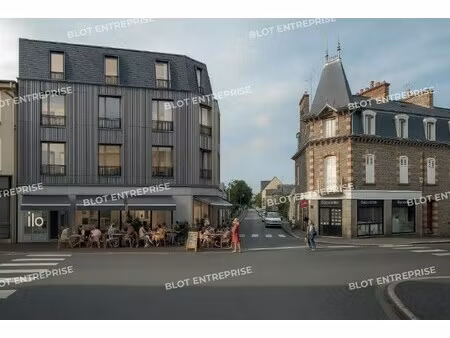 location commerce dinard 35800 64m²