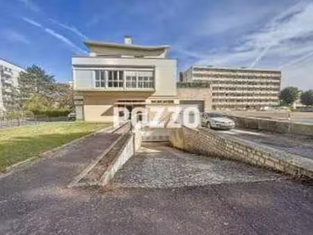 location garage box et parking à caen (14000) : à louer / 14m² caen