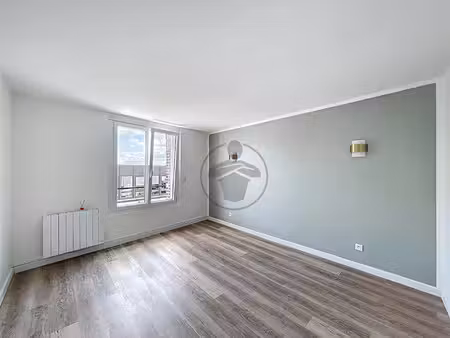 location appartement 3 pièces 51 m2 à saint-quentin