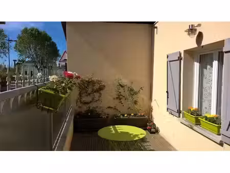 location meublée maison 5 pièces 120 m² à bordeaux (33000)  549 €