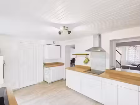 location meublée maison 4 pièces 108 m² à chatte (38160)  995 €