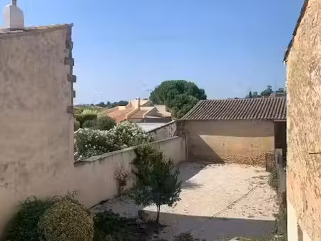 location meublée maison 5 pièces 148.42 m² à generac (30510)  1 240 €