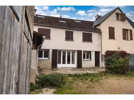 location maison 4 pièces 96 m² à le malesherbois (45330)  700 €