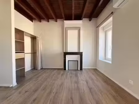 location maison 3 pièces à mongauzy (33190)  700 €