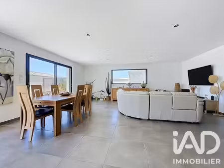 vente maison 5 pièces 120 m² port-des-barques (17730)
