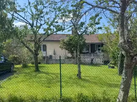 location meublée maison 3 pièces 67.62 m² à salleboeuf (33370)  1 180 €