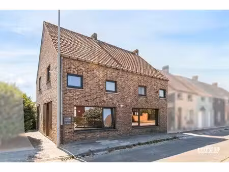 huis te koop in oudenburg met 4 slaapkamers