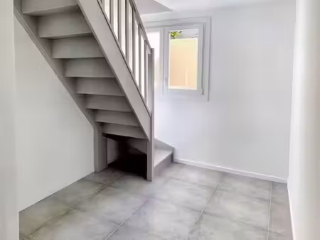 location maison 5 pièces 90 m² à noisy-le-grand (93160)  1 450 €