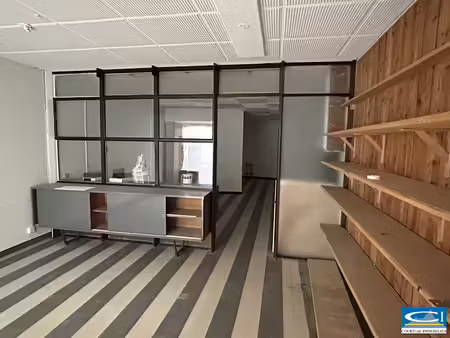 location locaux professionnels 0 pièces 56 m² à tournon-sur-rhône (07300)  480 €