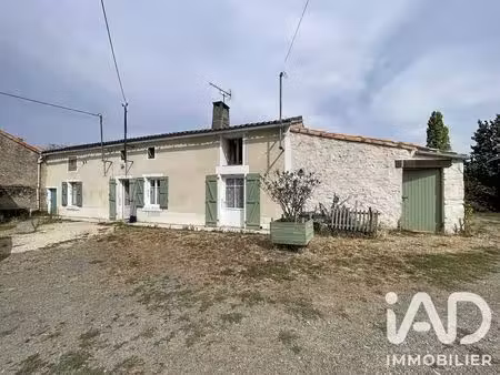 longère à germond-rouvre (79220)