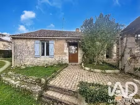 maison traditionnelle à saint-cernin-de-labarde (24560)