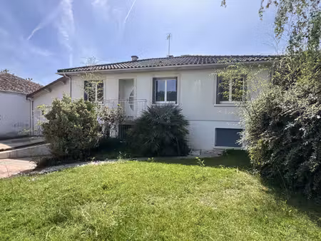 exclusivité  maison  familiale  lumineuse avec grand jardin à bonneuil matours
