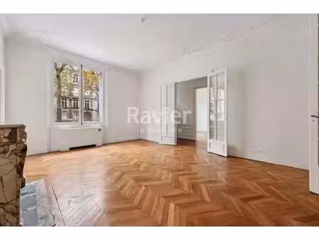 location locaux professionnels 6 pièces 202 m² à paris 16ème (75016)  12 305 €