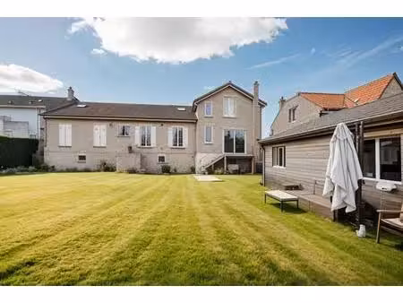 2 maisons 365000 pour un total de 205 m2 et s/s total