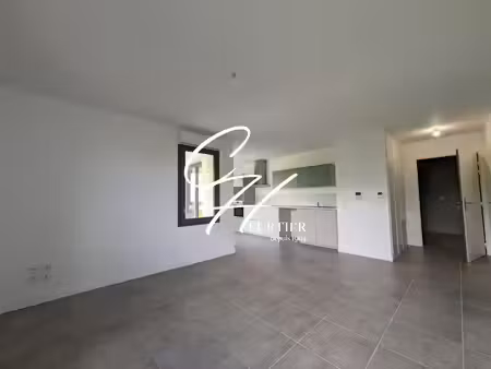 location appartement 3 pièces 63m2 le pont-de-claix 38800 - 865 € - surface privée