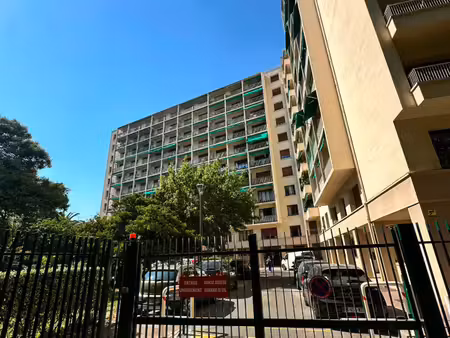 location appartement 3 pièces 71m2 marseille 8eme (13008) - 1400 € - surface privée