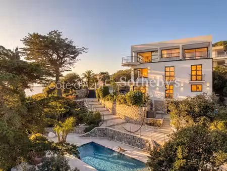 cannes californie villa vue mer et cap d'antibes piscine garages