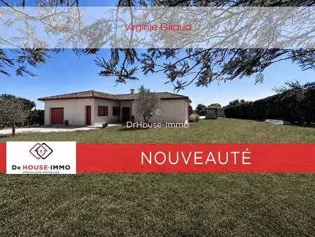 maison de plain pied avec piscine et jardin paysager au calme