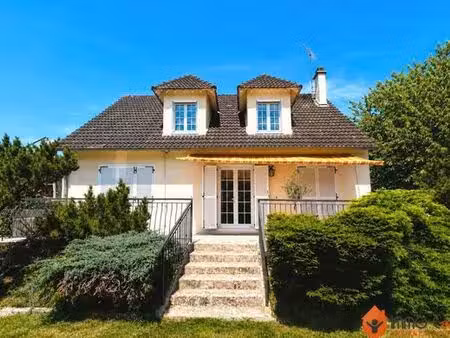 maison de 7 pièces de luxe en vente à magny-le-hongre  île-de-france
