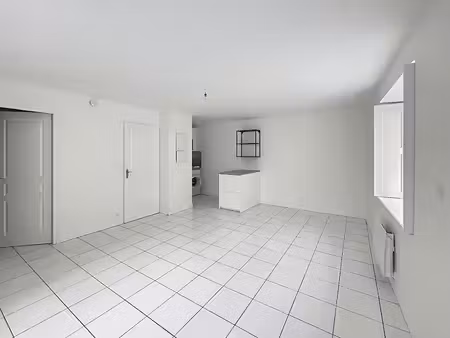 location appartement 1 pièce 31 m² à la rochelle (17000)  595 €