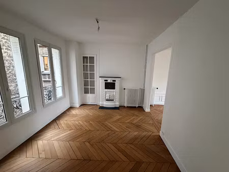 location appartement 3 pièces 60.84 m² à paris 16ème (75016)  2 372 €