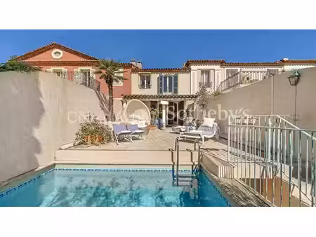 maison avec amarrage privé à port grimaud 3 chambres  piscine 