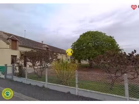 longère avec dépendances
