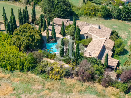 authentique mas provençal au coeur du luberon – ancienne magn